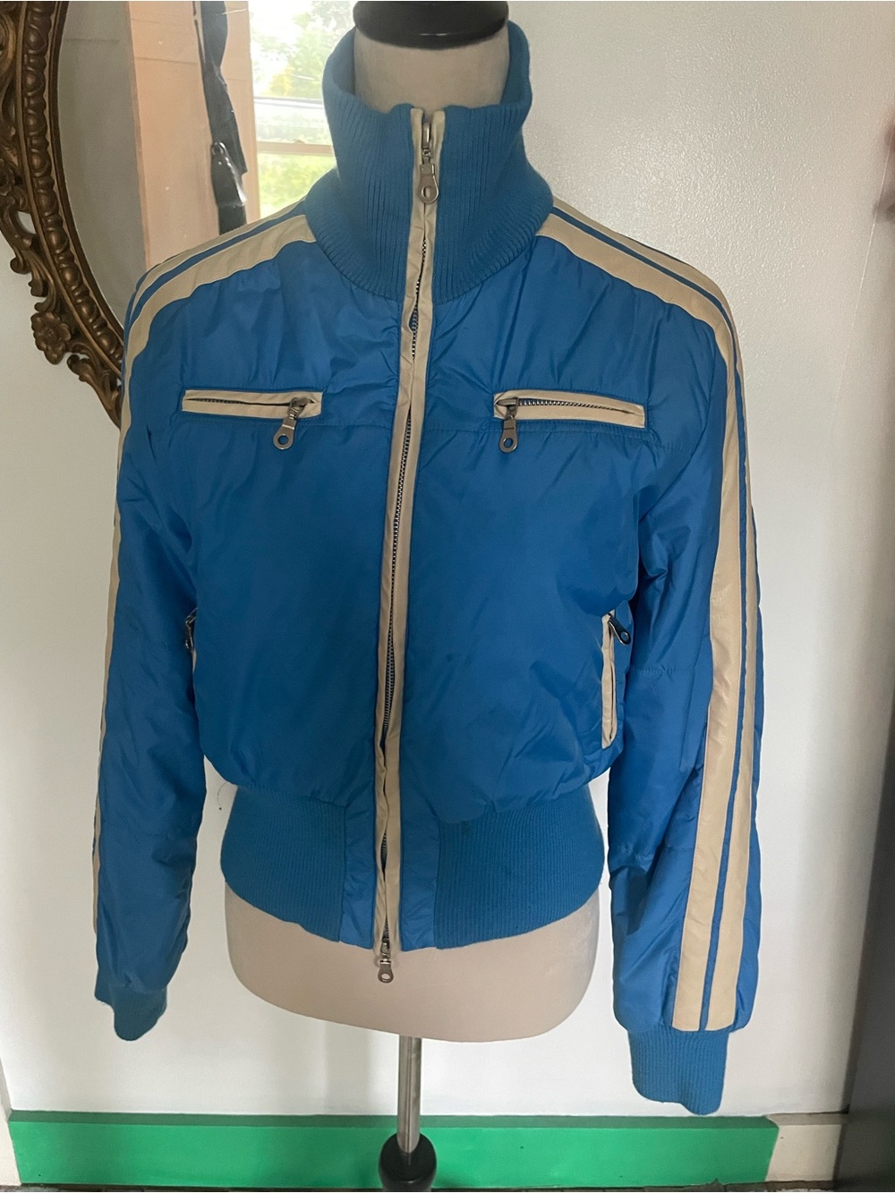 Vintage 80’s bomber cropped ski puffer jacket Mugatu small sporty